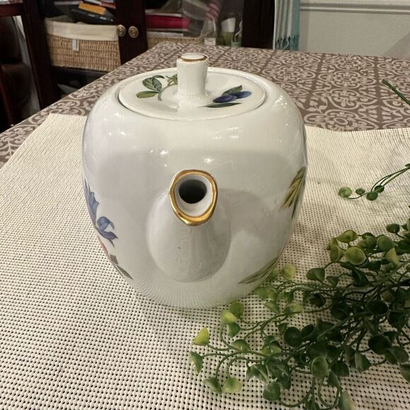 Royal Worcester Pershore Teapot with Lid‎ Fine Porcelain Gold Trim Vintage - Picture 5 of 10